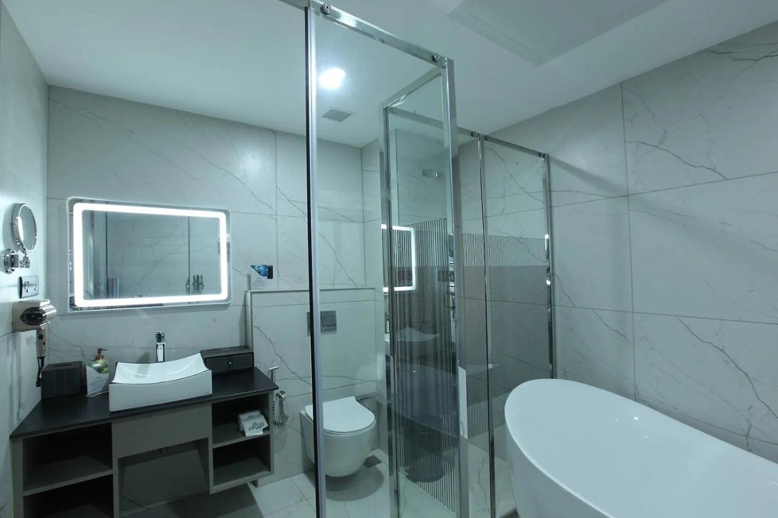 Emilys By Jdaniels Hotel Thiruvananthapuram
