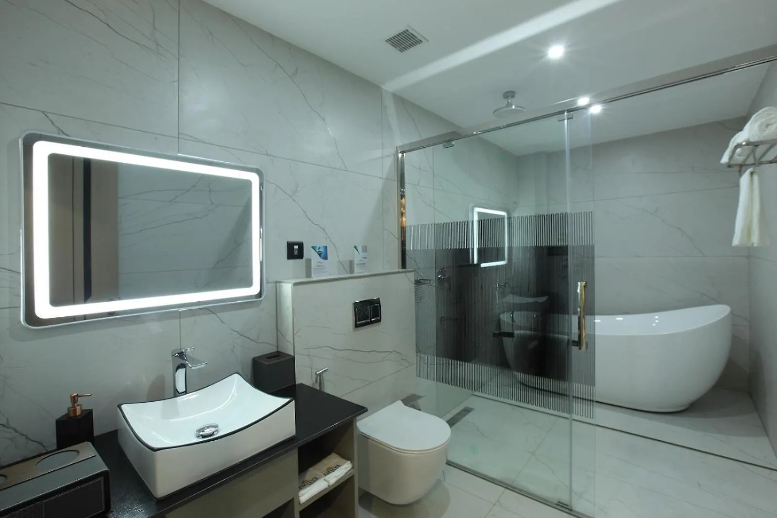 Emilys By Jdaniels Hotel Thiruvananthapuram