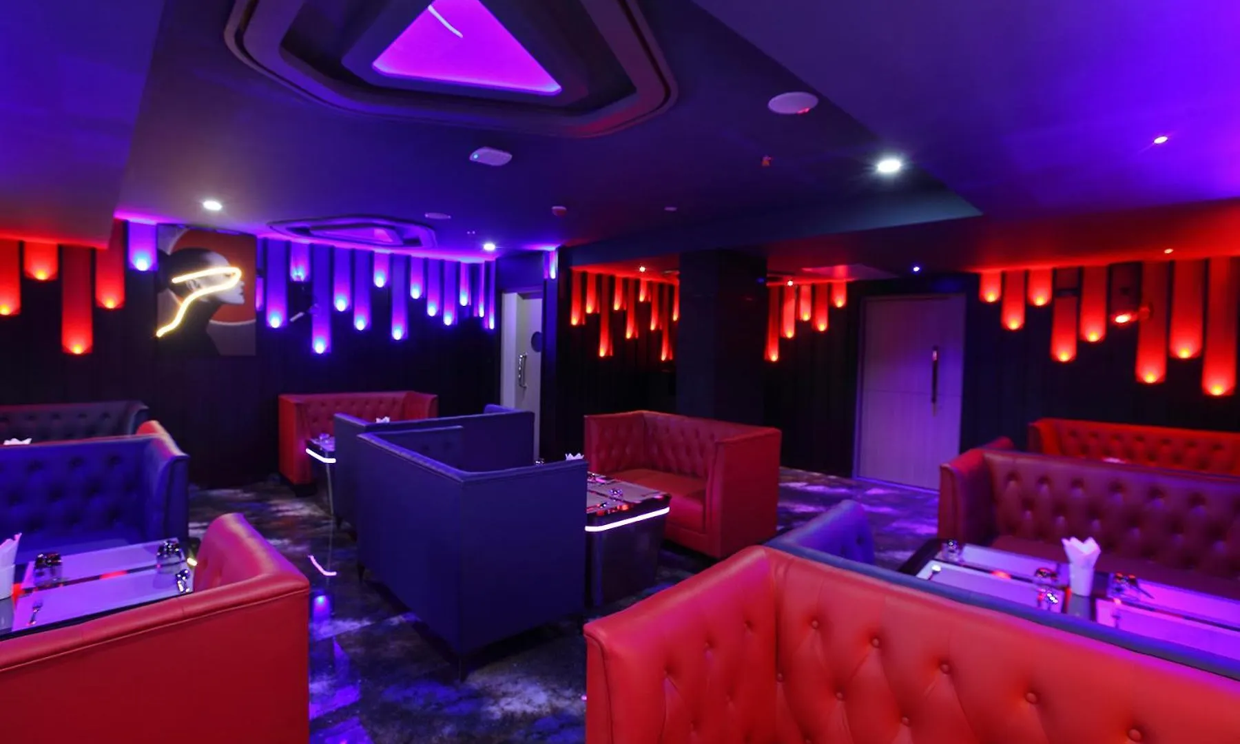 Emilys By Jdaniels Hotel Thiruvananthapuram India